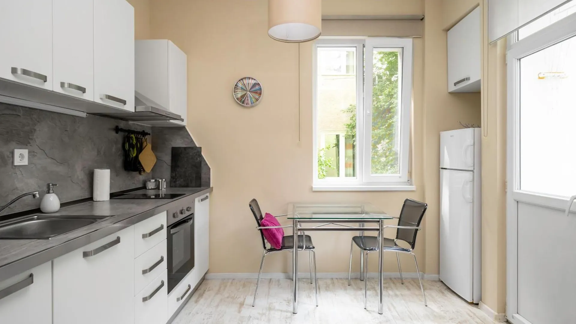 Cozy Nest Near Eagle'S Bridge With Workspace By Flat Mаnager Sofia 0*,  Bulgaria